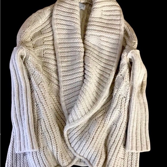 Anthropologie Comete Chunky knit Cardigan x The Cue: Cream. - Picture 10 of 13